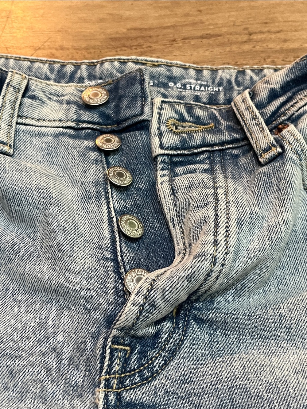 Old Navy Light Wash Distressed Denim Shorts - Picture 6 of 8